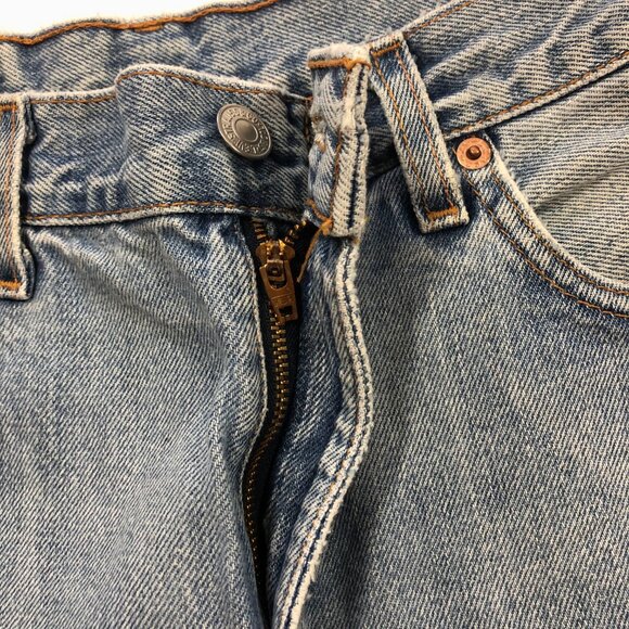 Levi's 560 Vintage Women's Cutoff Denim Shorts Distressed and Frayed Hem Size 12 - Picture 16 of 16